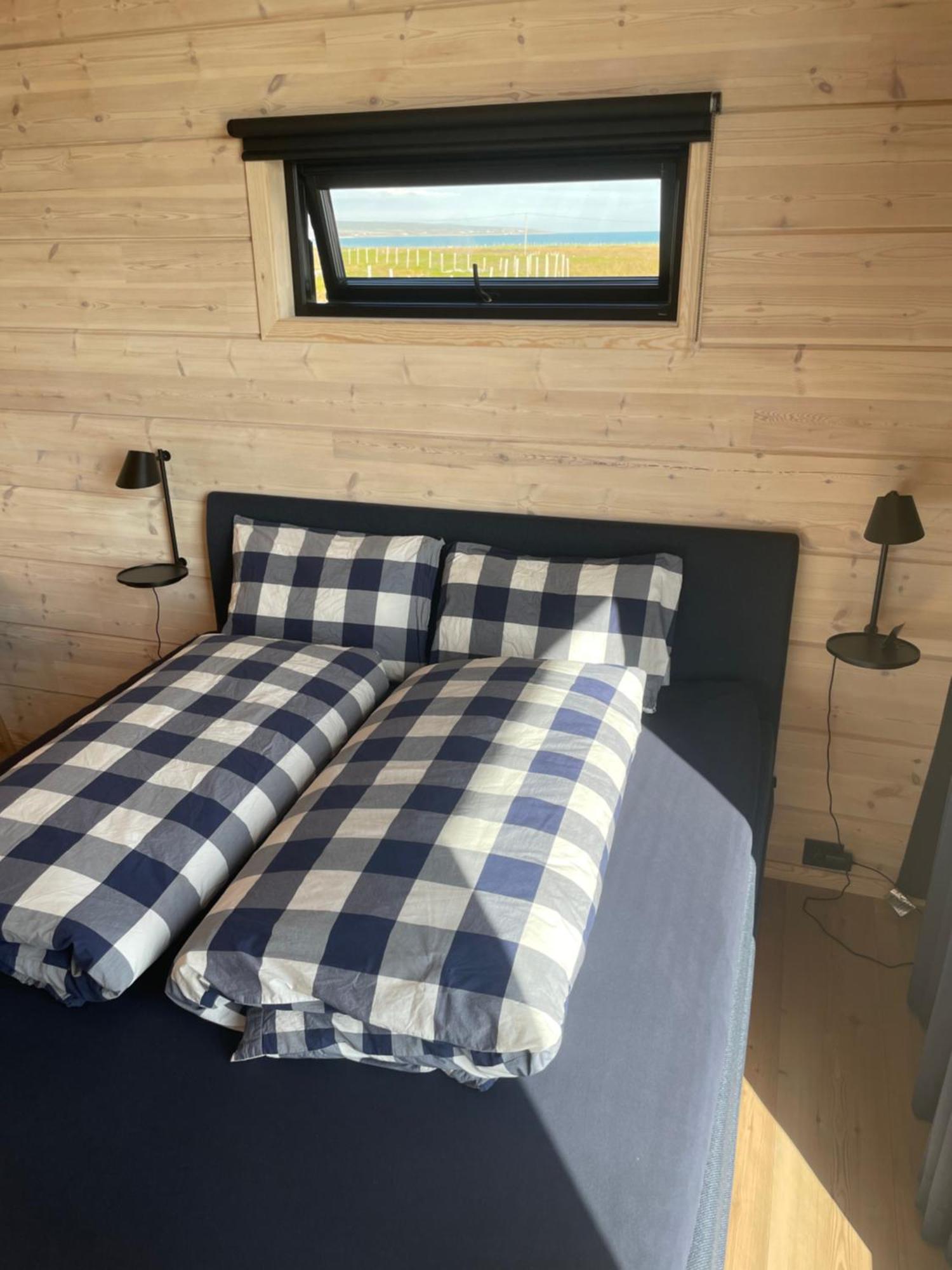 Ekkeroy Lodge - Arctic Living Vadso Luaran gambar